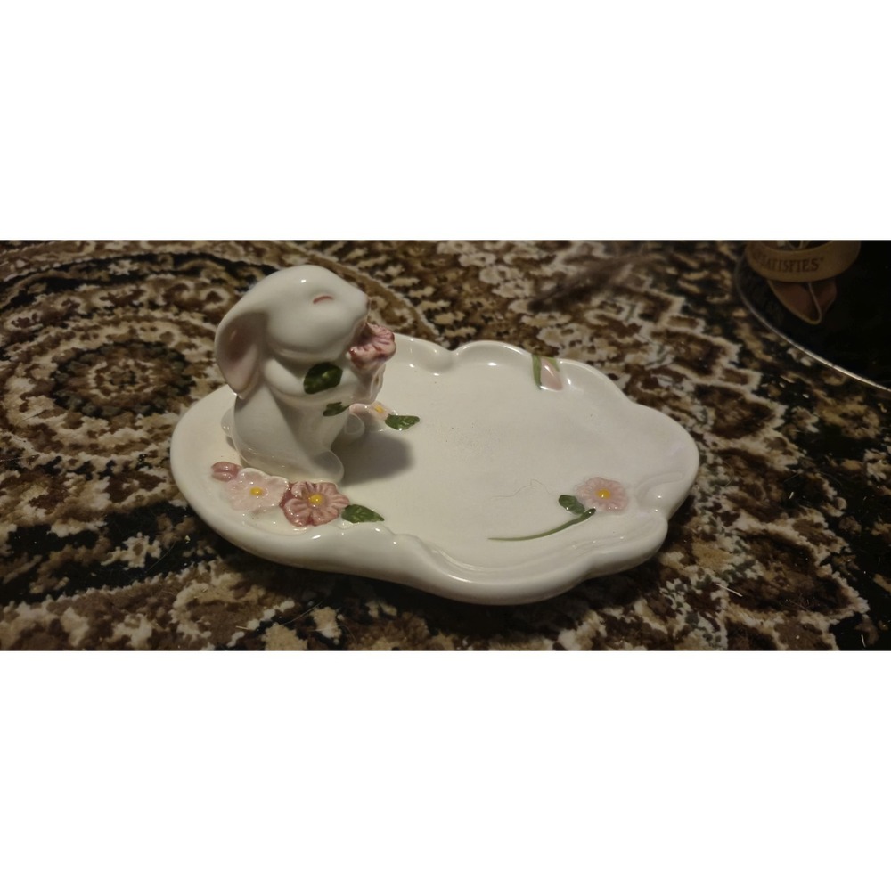 Avon Bunny Rabbit Ceramic Trinket Dish Vintage 1985 Easter Decor